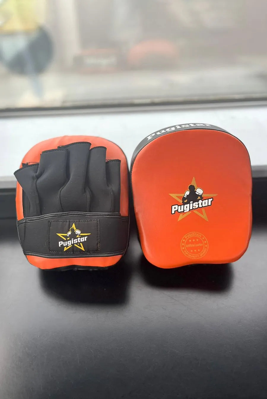Paire de pattes d'ours synthétique PM Pugistar