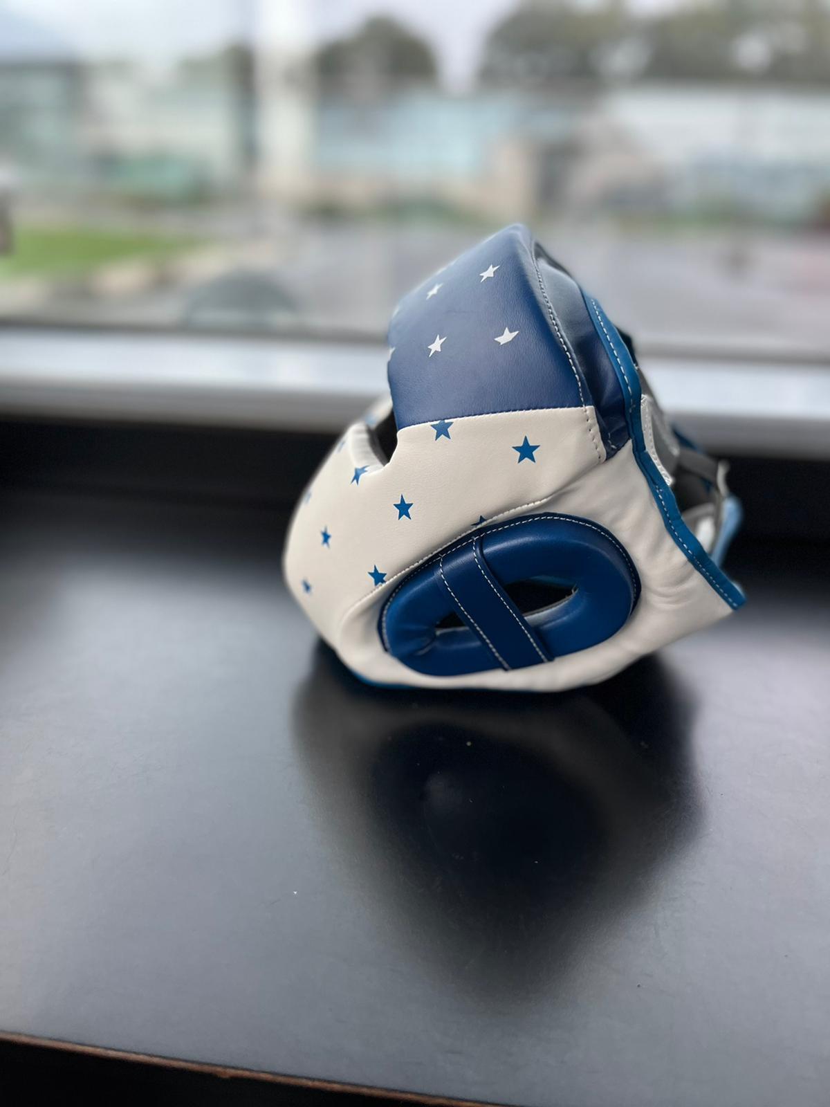 Casque étoilé synthétique enfant Pugistar