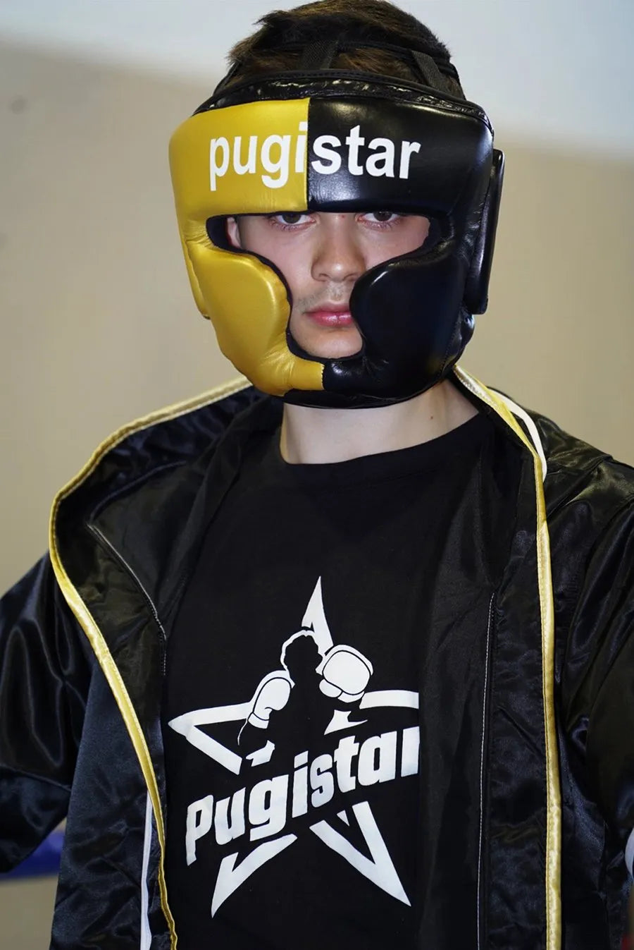 Casque cuir noir et or Pugistar
