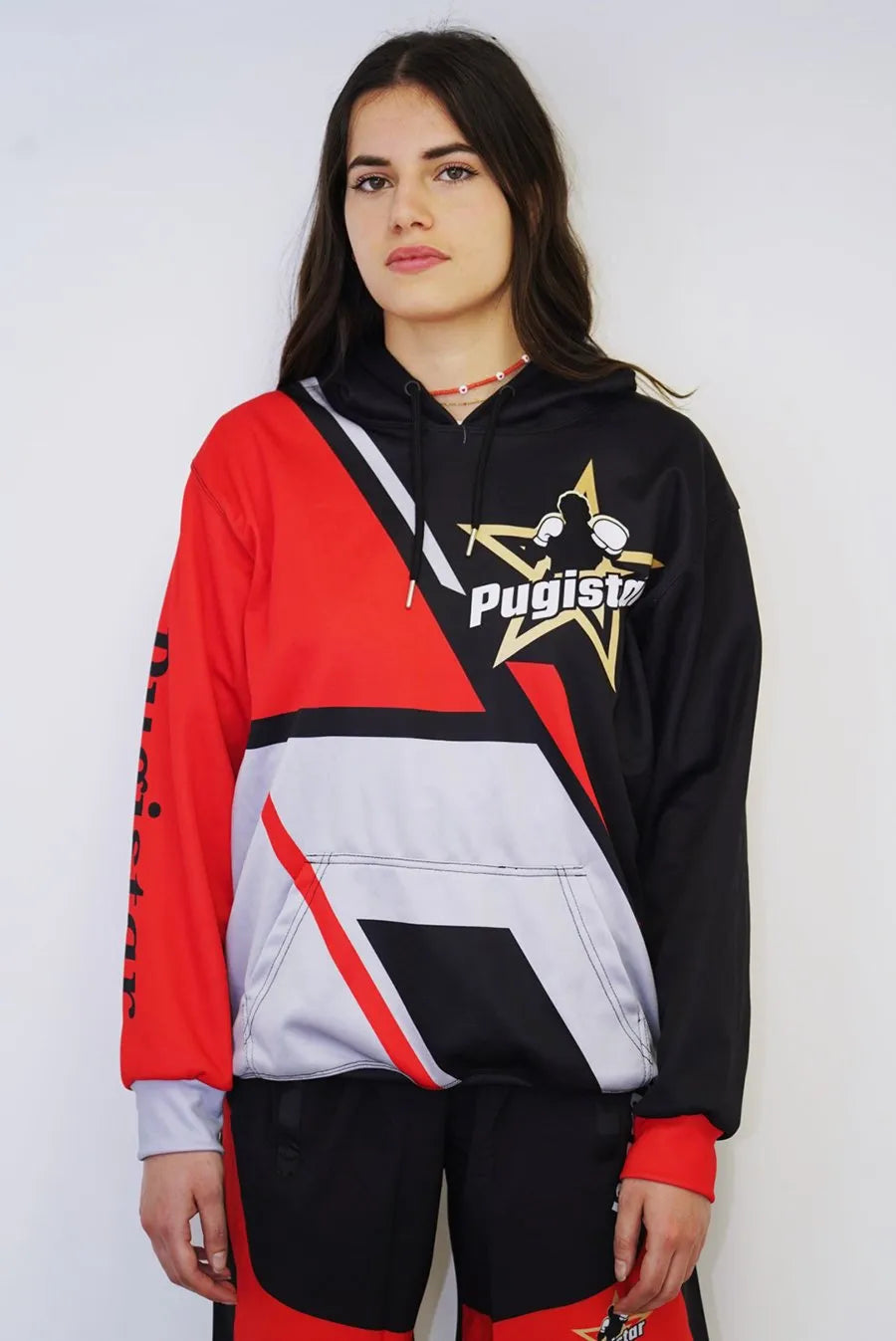 Sweat capuche poches rouge-blanc-noir Pugistar